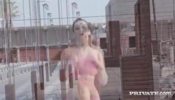 Cum dentro la mia figa Hentai